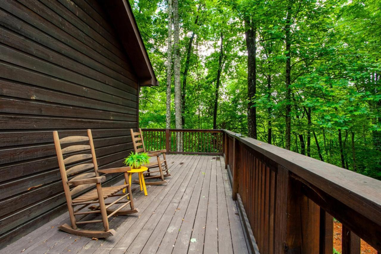 Little Cub Cottage - Mtn Views & Community Pools Gatlinburg Eksteriør billede