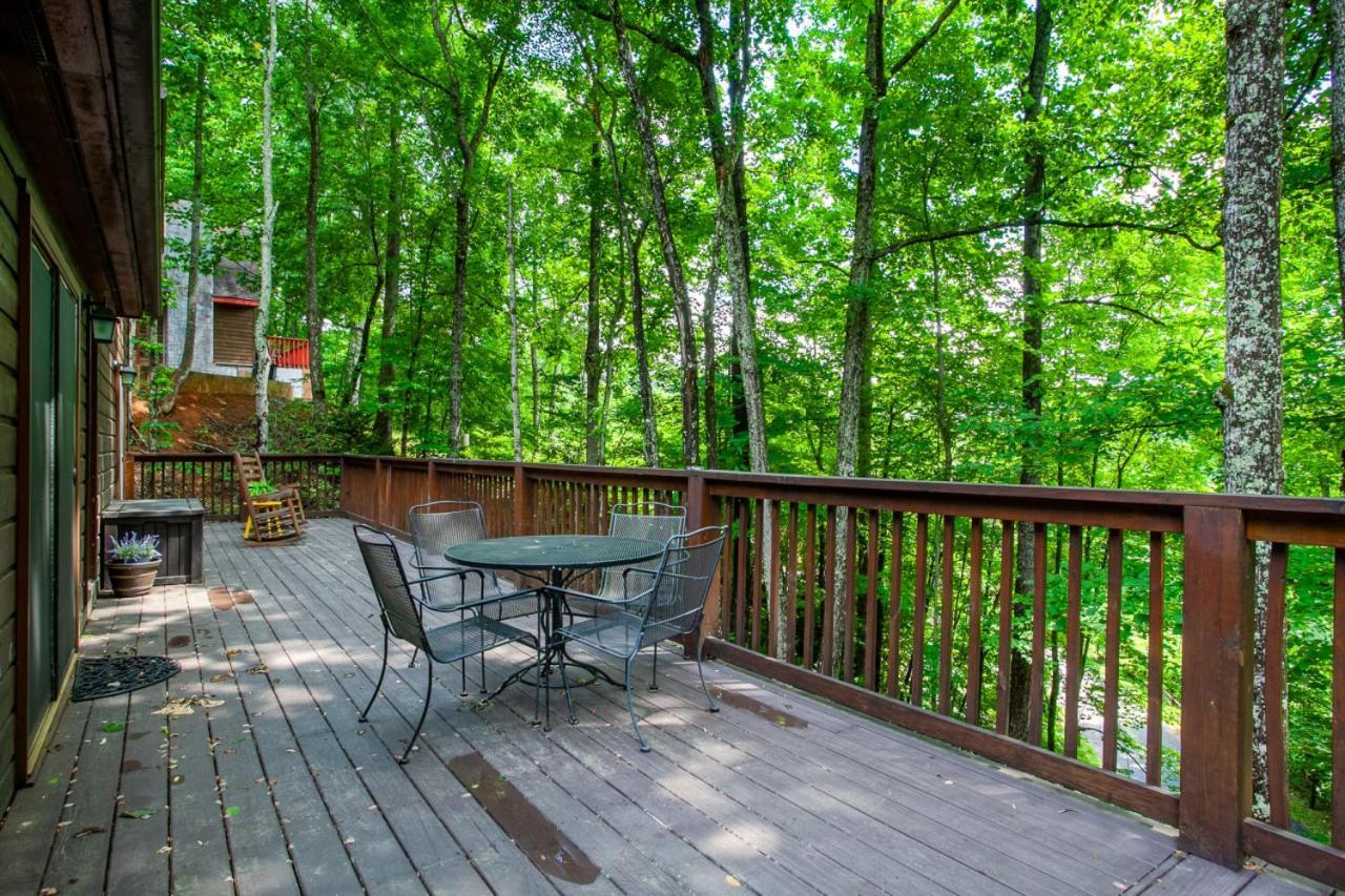 Little Cub Cottage - Mtn Views & Community Pools Gatlinburg Eksteriør billede